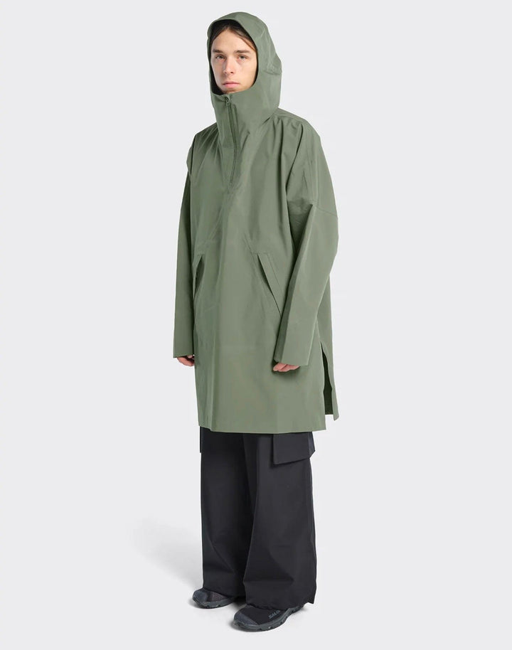 Blæst KLÆR AALESUND Poncho Dusty Green