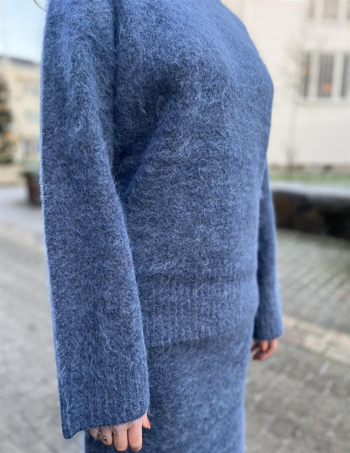 HOLZWEILER KLÆR Fure Fluffy Sweater