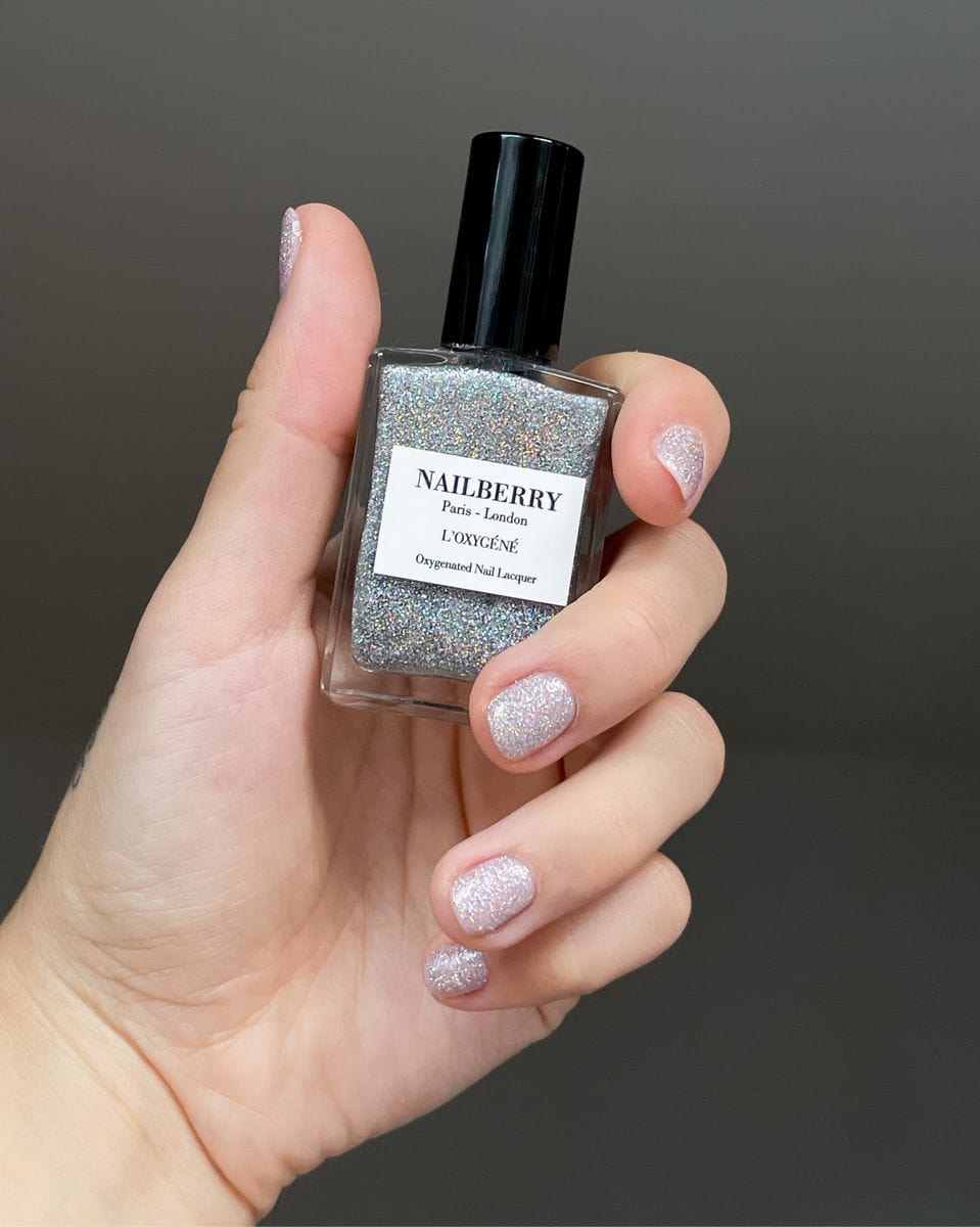 NAILBERRY VELVÆRE Cosmic