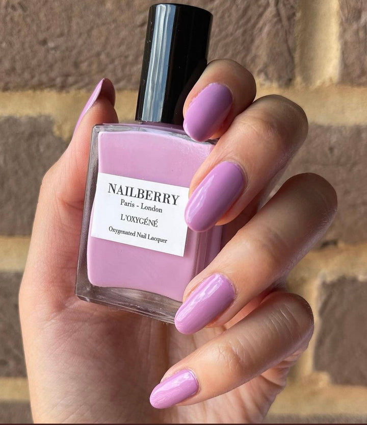 NAILBERRY VELVÆRE Lilac Fairy