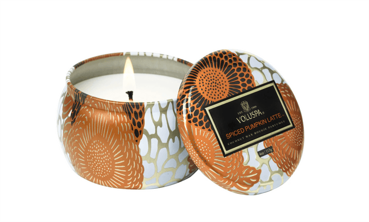 Voluspa INTERIØR Mini Tin Candle 25tim Spiced Pumpkin Latte